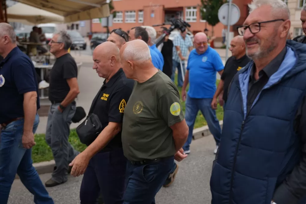 (FOTOGALERIJA) Prigodan program uz mimohod ulicama grada povodom Dana branitelja Požeško-slavonske županije