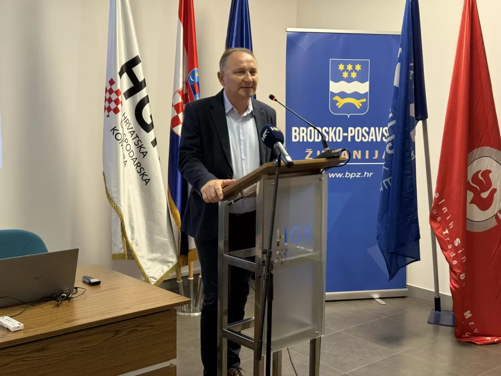 Održana tribina o inflaciji, plaćama i socijalnom dijalogu u Slavonskom Brodu