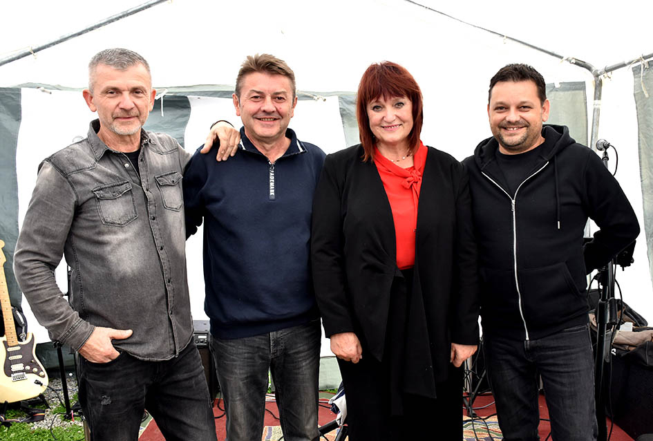 ODRŽANO TRADICIONALNO MARTINJE KOD OBITELJI TANDARA U KUTJEVU: Ovogodišnji kum Ivica Kovačević, poduzetnik iz Usore