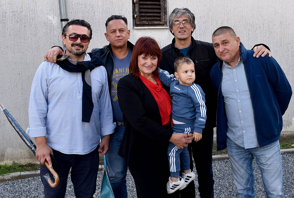 ODRŽANO TRADICIONALNO MARTINJE KOD OBITELJI TANDARA U KUTJEVU: Ovogodišnji kum Ivica Kovačević, poduzetnik iz Usore