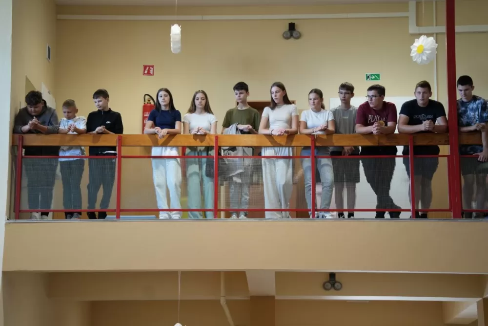 (FOTOGALERIJA) Dan koji će mještani Sikirevaca i okolnih mjesta dugo pamtiti: Položen kamen temeljac za gradnju nove školsko sportske dvorane