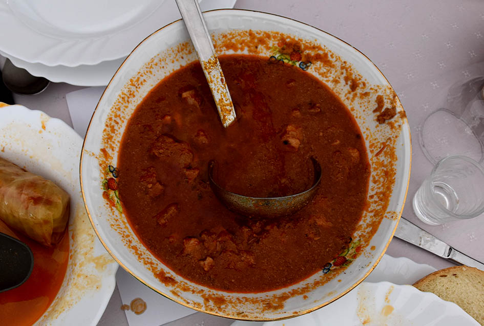 ODRŽANO TRADICIONALNO MARTINJE KOD OBITELJI TANDARA U KUTJEVU: Ovogodišnji kum Ivica Kovačević, poduzetnik iz Usore