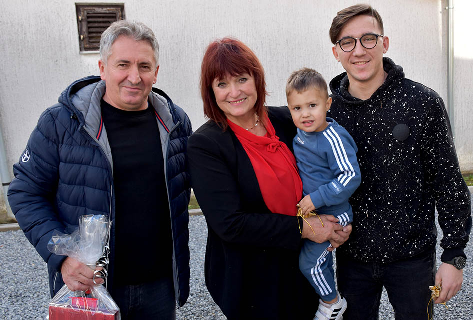 ODRŽANO TRADICIONALNO MARTINJE KOD OBITELJI TANDARA U KUTJEVU: Ovogodišnji kum Ivica Kovačević, poduzetnik iz Usore