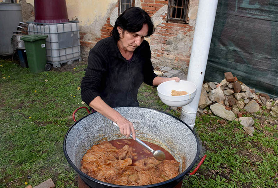 ODRŽANO TRADICIONALNO MARTINJE KOD OBITELJI TANDARA U KUTJEVU: Ovogodišnji kum Ivica Kovačević, poduzetnik iz Usore