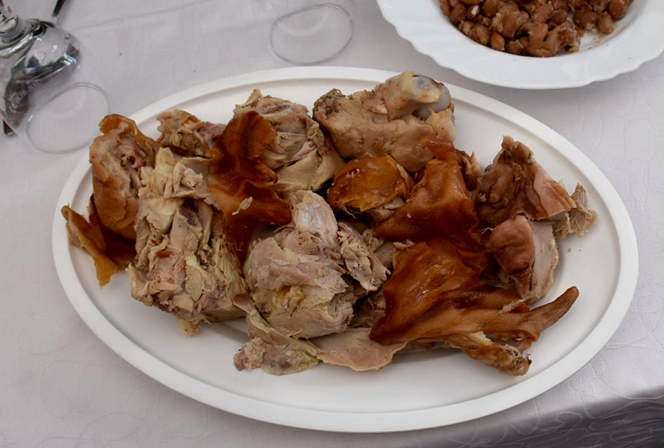 ODRŽANO TRADICIONALNO MARTINJE KOD OBITELJI TANDARA U KUTJEVU: Ovogodišnji kum Ivica Kovačević, poduzetnik iz Usore