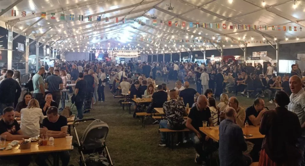 Gužva u Tvrđavi Brod: počeo 2. Street Food vikend