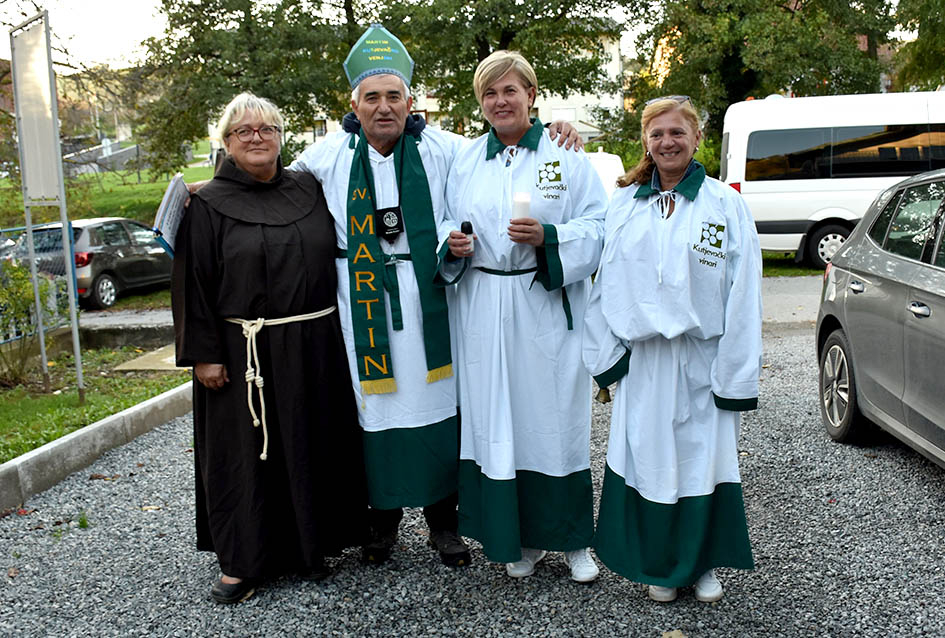 ODRŽANO TRADICIONALNO MARTINJE KOD OBITELJI TANDARA U KUTJEVU: Ovogodišnji kum Ivica Kovačević, poduzetnik iz Usore