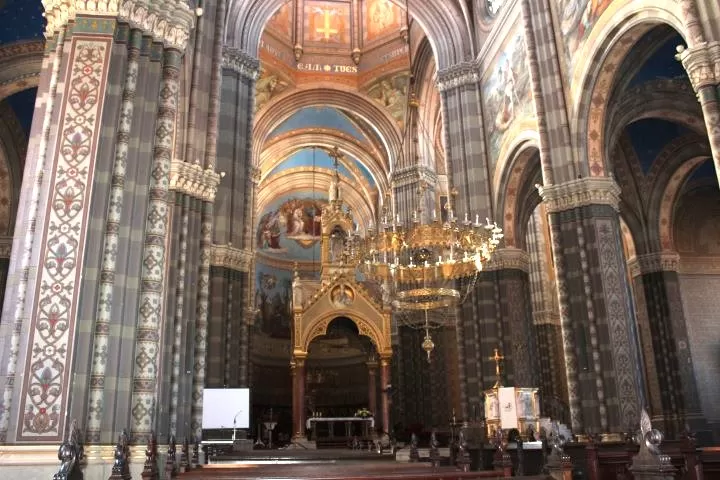 [FOTO] Pleternički umirovljenici prisustvovali  mimohodu na „Vinkovačkim jesenima“ te posjetili Đakovo-srce Slavonije 