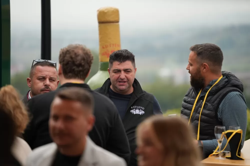 (FOTOGALERIJA) Dan berbe u Vinariji Kutjevo d.d. uz zanimljiva natjecanja 