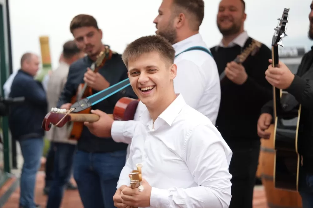(FOTOGALERIJA) Dan berbe u Vinariji Kutjevo d.d. uz zanimljiva natjecanja 