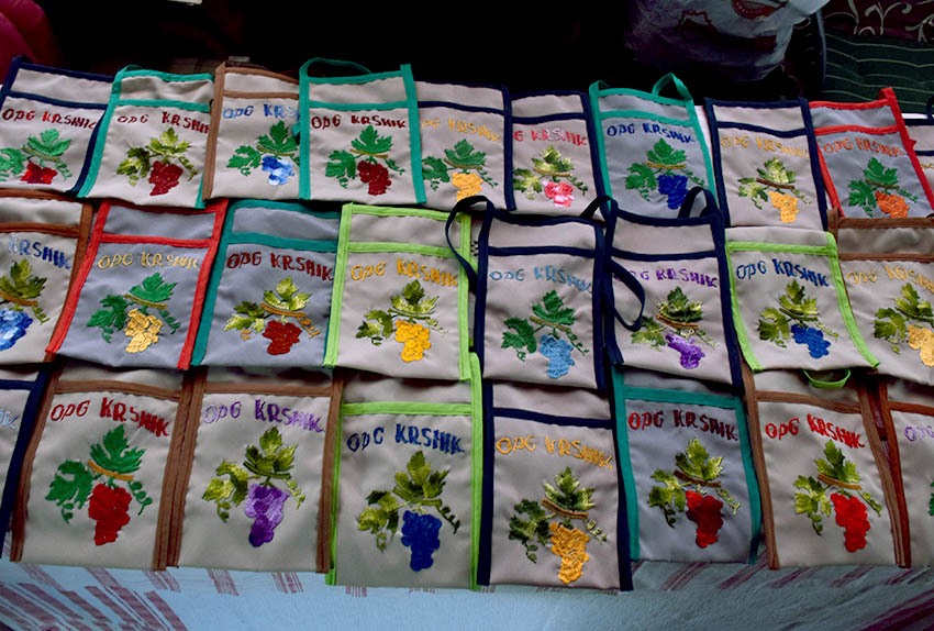 Martinjski kumovi obitelji Krsnik iz Kutjeva Iva iz Boke Kotorske i Petar iz Bačke Palanke