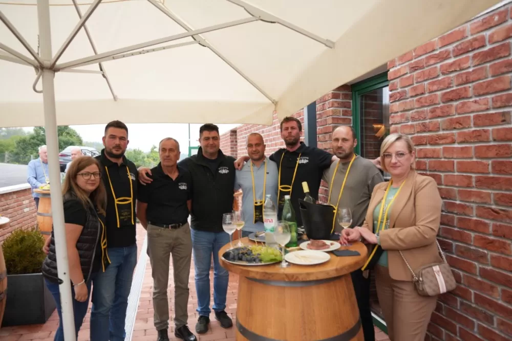 (FOTOGALERIJA) Dan berbe u Vinariji Kutjevo d.d. uz zanimljiva natjecanja 