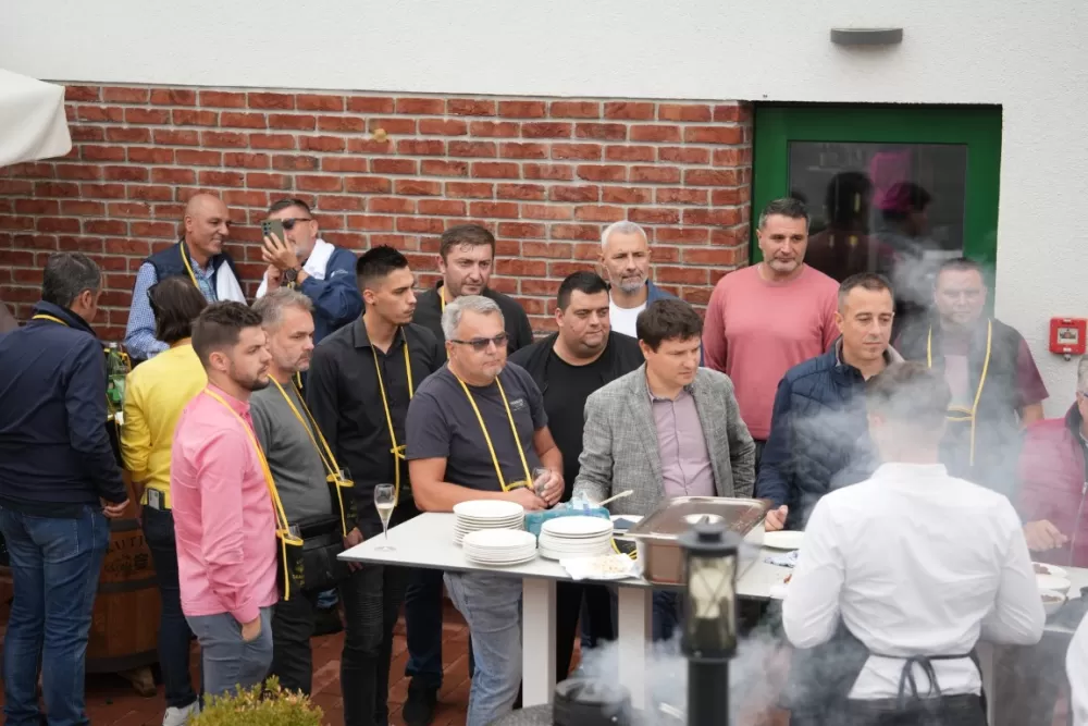 (FOTOGALERIJA) Dan berbe u Vinariji Kutjevo d.d. uz zanimljiva natjecanja 