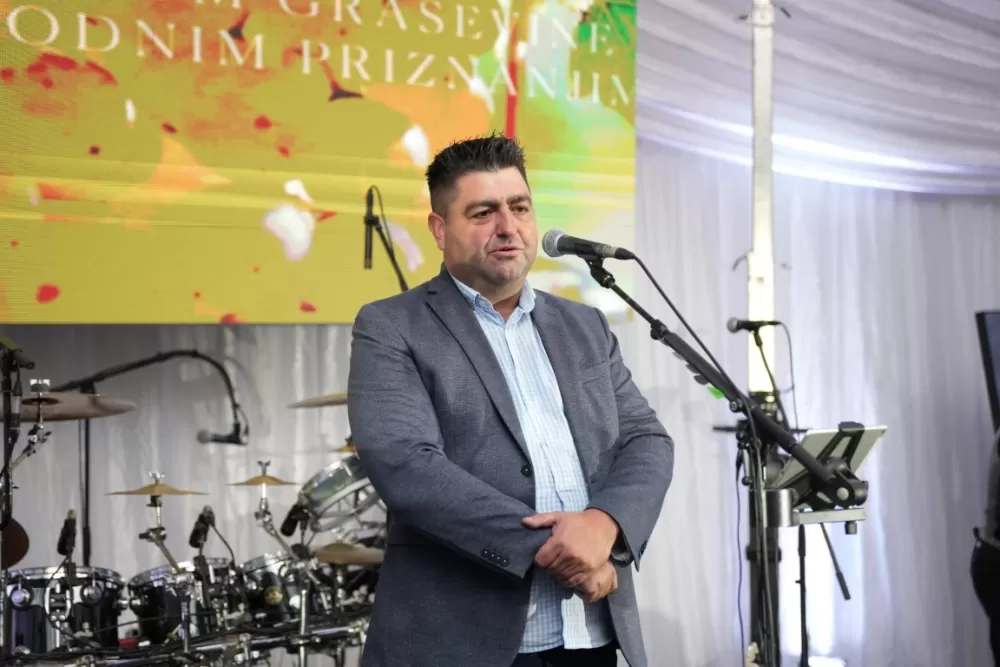 Velika fešta za kupce i poslovne partnere u vinogradima Kutjeva d.d.: Uprizoreno i kako se nekad ʼgaziloʼ grožđe