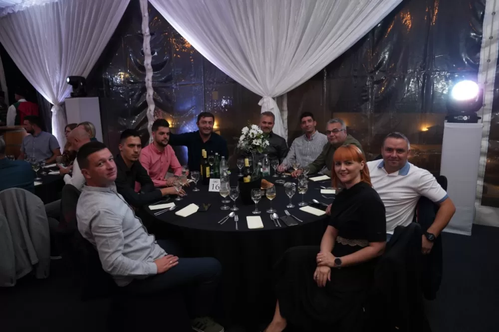 Velika fešta za kupce i poslovne partnere u vinogradima Kutjeva d.d.: Uprizoreno i kako se nekad ʼgaziloʼ grožđe