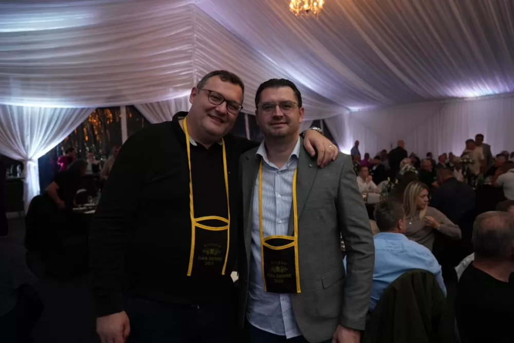 Velika fešta za kupce i poslovne partnere u vinogradima Kutjeva d.d.: Uprizoreno i kako se nekad ʼgaziloʼ grožđe