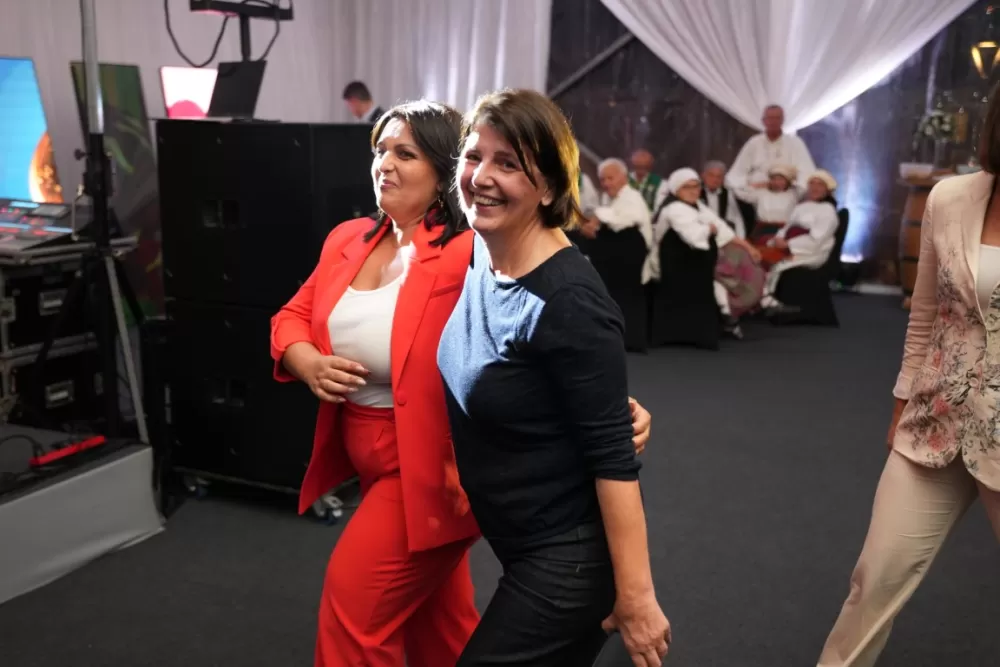 Velika fešta za kupce i poslovne partnere u vinogradima Kutjeva d.d.: Uprizoreno i kako se nekad ʼgaziloʼ grožđe