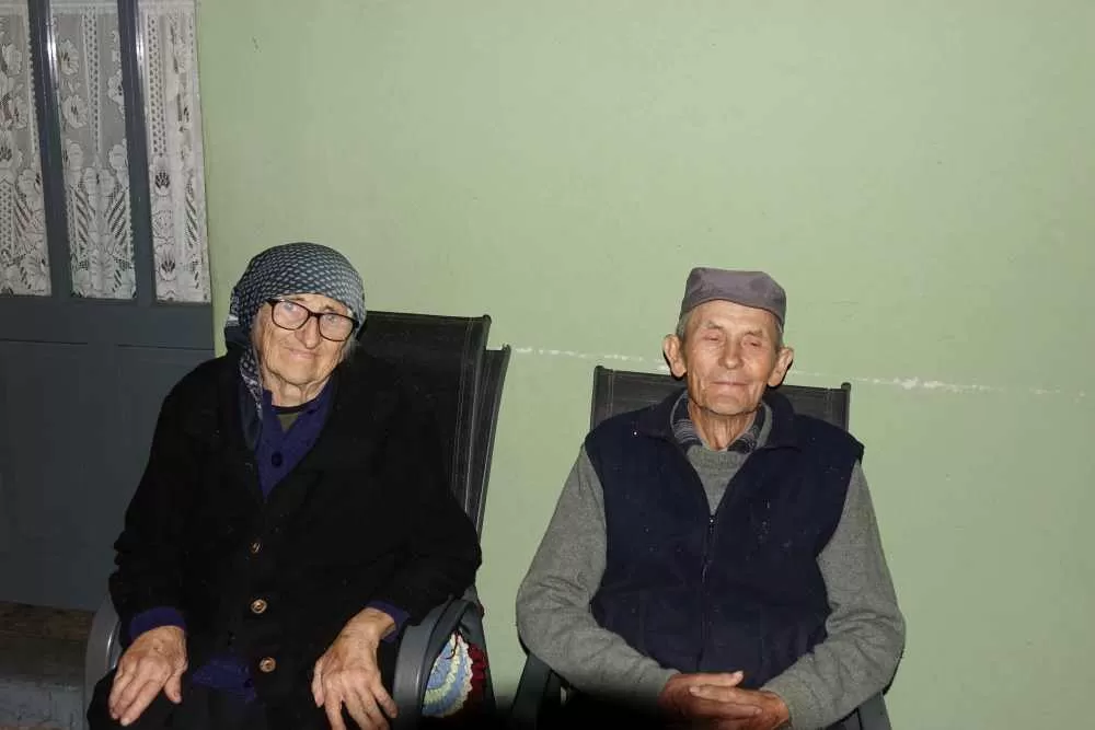 Slavonska fešta za pamćenje: Rođeni blizanci Bruno i Borna, slavilo se uz perje, pjesmu i 90. rođendan pradjeda