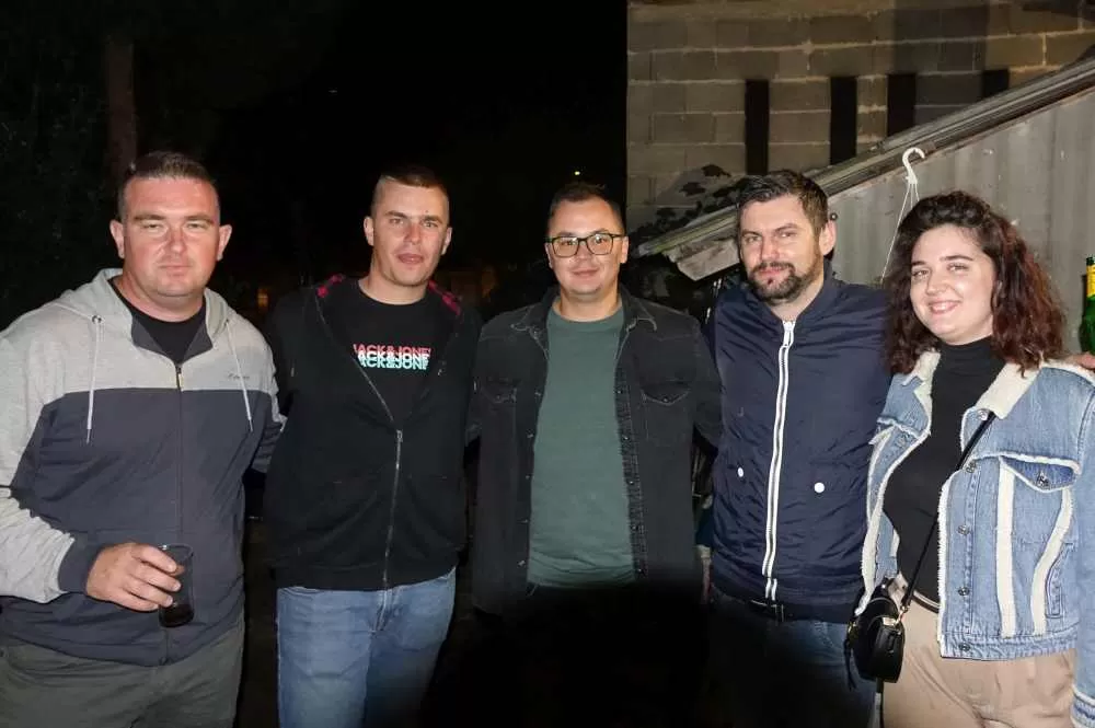 Slavonska fešta za pamćenje: Rođeni blizanci Bruno i Borna, slavilo se uz perje, pjesmu i 90. rođendan pradjeda