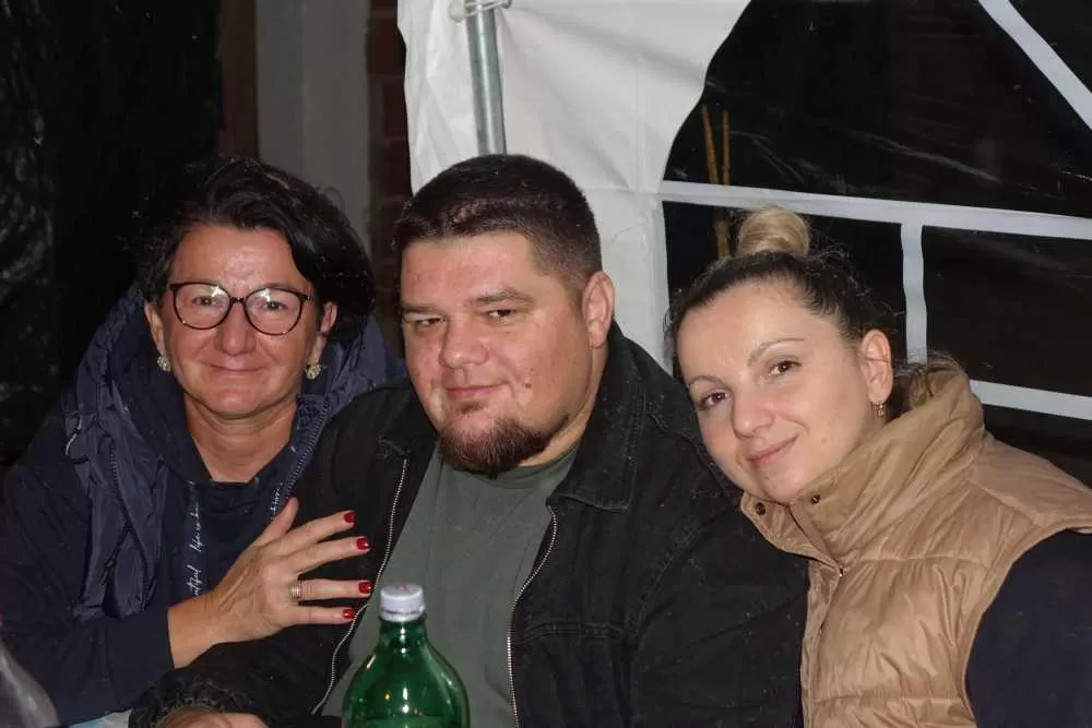 Slavonska fešta za pamćenje: Rođeni blizanci Bruno i Borna, slavilo se uz perje, pjesmu i 90. rođendan pradjeda