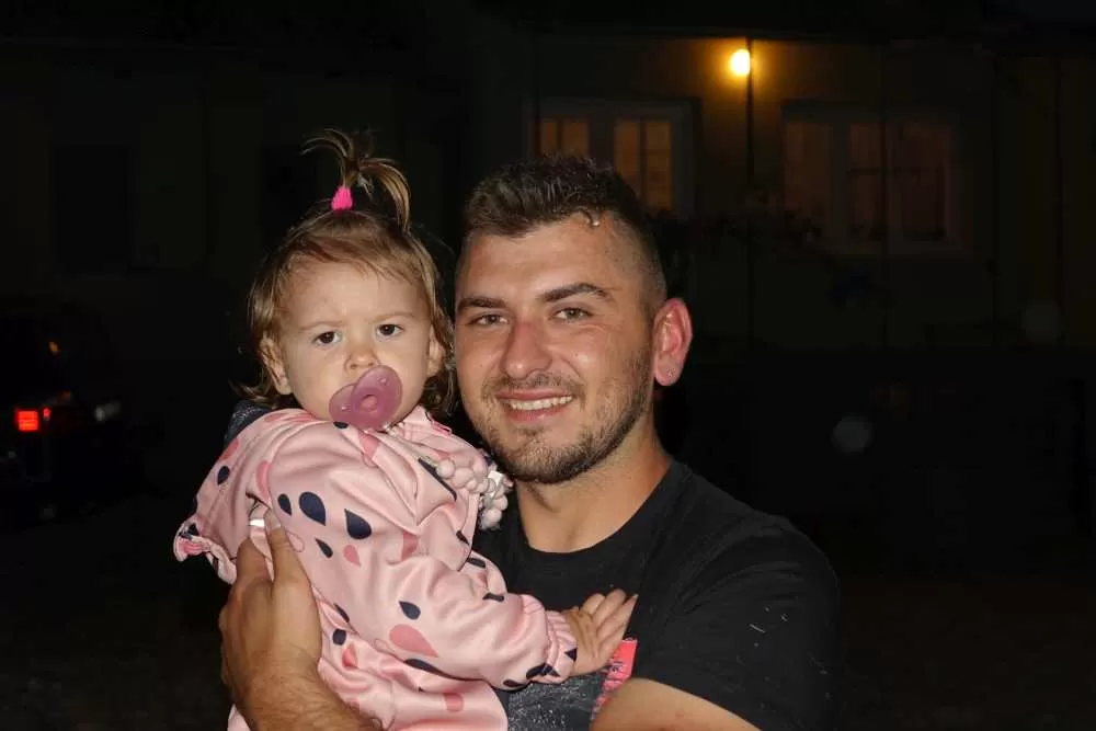 Slavonska fešta za pamćenje: Rođeni blizanci Bruno i Borna, slavilo se uz perje, pjesmu i 90. rođendan pradjeda