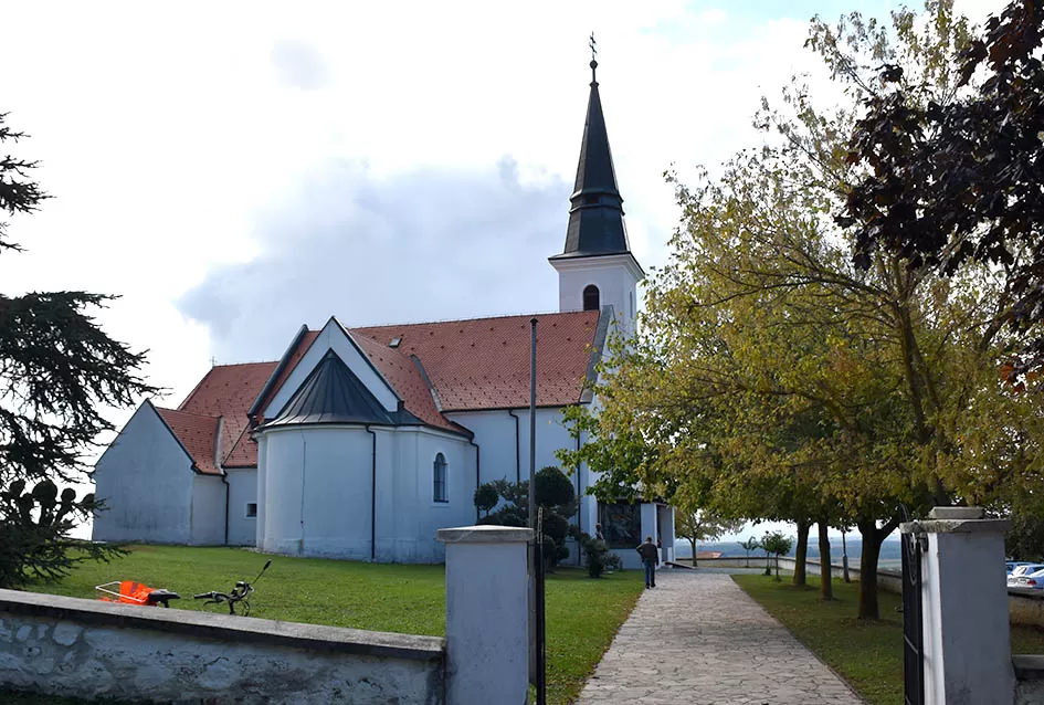 Blagdan sv. Mihaela svečano obilježen u Župi Stražeman: Vjera, tradicija i obiteljsko okupljanje