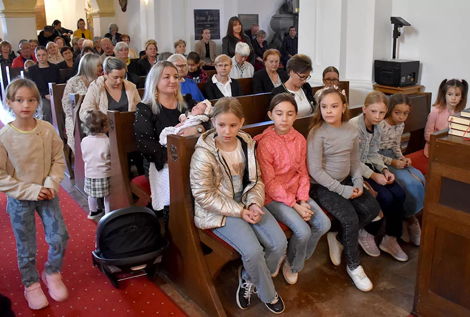 Blagdan sv. Mihaela svečano obilježen u Župi Stražeman: Vjera, tradicija i obiteljsko okupljanje