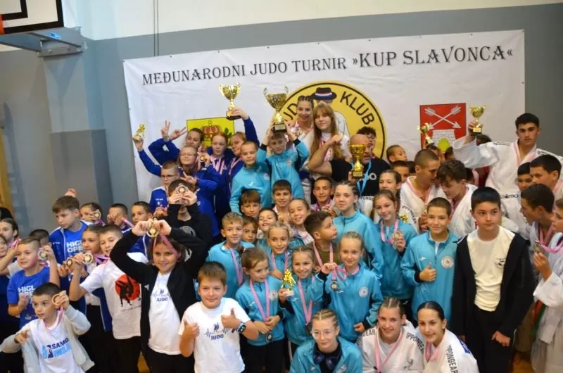 Požega.eu | MEĐUNARODNI KUP JUDO KLUBA „SLAVONAC“:  Sudjelovao 331 natjecatelj iz pet država-četvrto mjesto čaglinskih judaša