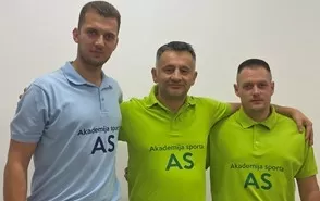 Akademija sporta AS ima vježbaonicu za djecu, te aerobik za žene i Sportsku vježbaonicu za djecu i odrasle