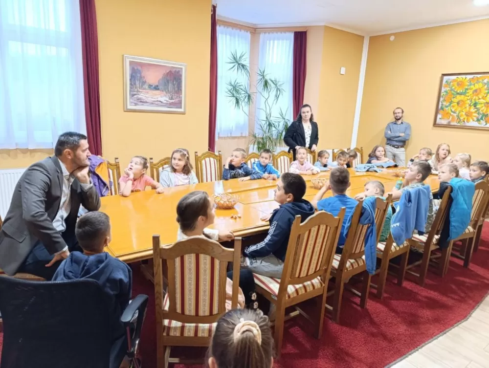 SB Online | Prvašići iz Sibinja posjetili općinsku upravu i razgovarali s načelnikom