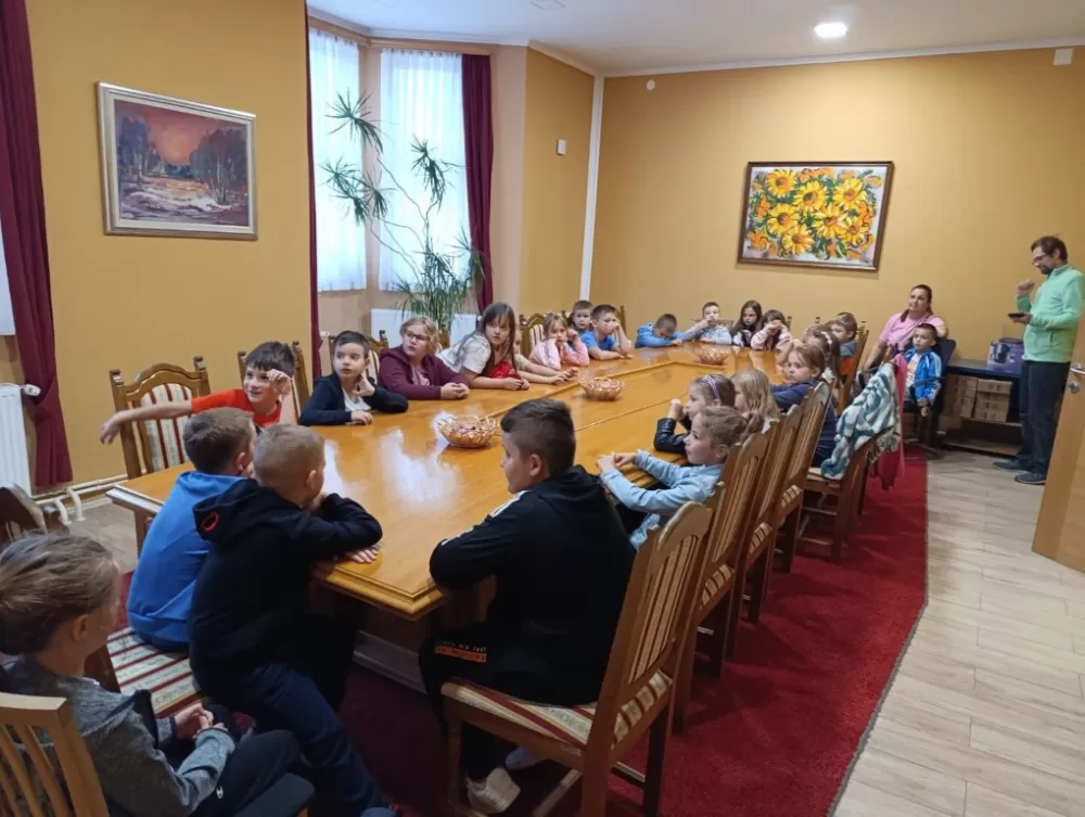 Prvašići iz Sibinja posjetili općinsku upravu i razgovarali s načelnikom