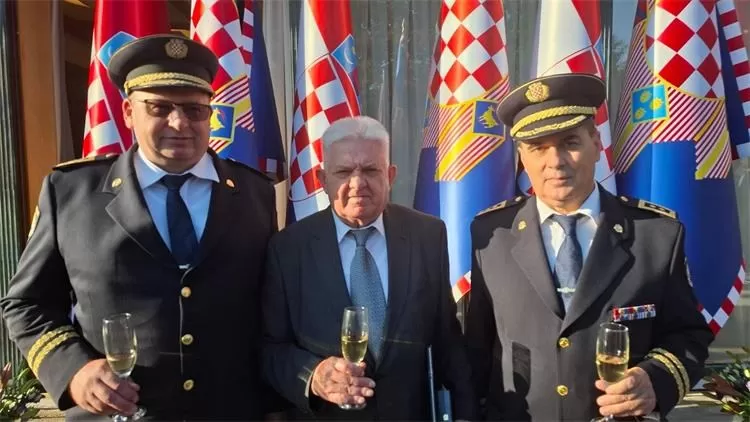 Predsjednik Milanović odlikovao Policijsku postaju Nova Gradiška za junaštvo u Domovinskom ratu