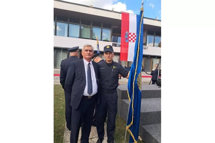 Predsjednik Milanović odlikovao Policijsku postaju Nova Gradiška za junaštvo u Domovinskom ratu