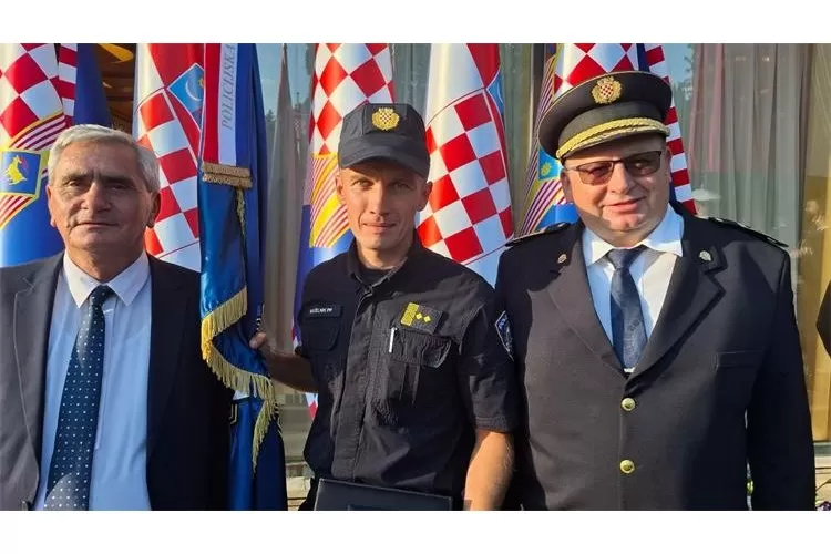 Predsjednik Milanović odlikovao Policijsku postaju Nova Gradiška za junaštvo u Domovinskom ratu