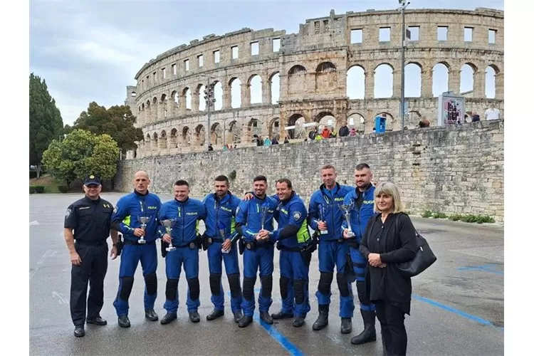 Natjecanje policijskih motorista u Puli: Policijski službenik požeško-slavonske policije Ivan Bosanac osvojio treće mjesto 