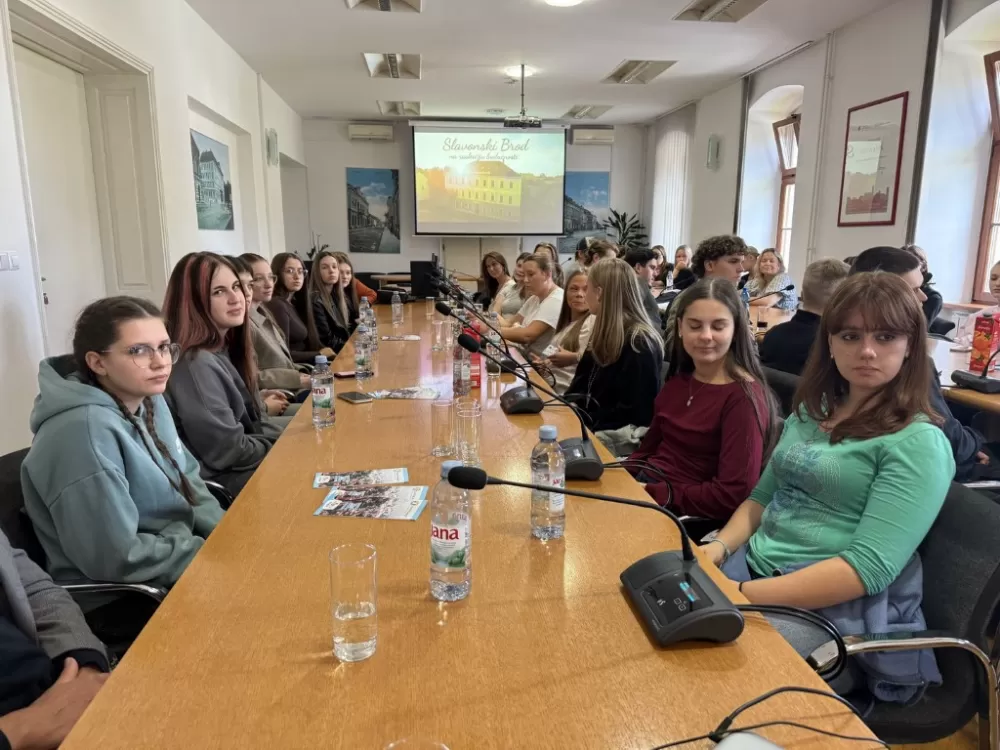 Od Skandinavije do Save: Švedski učenici oduševljeni Slavonskim Brodom