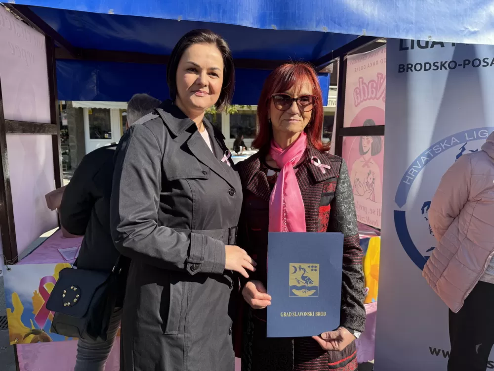 Zajedno za zdravlje žena - obilježen Dan ružičaste vrpce u Slavonskom Brodu