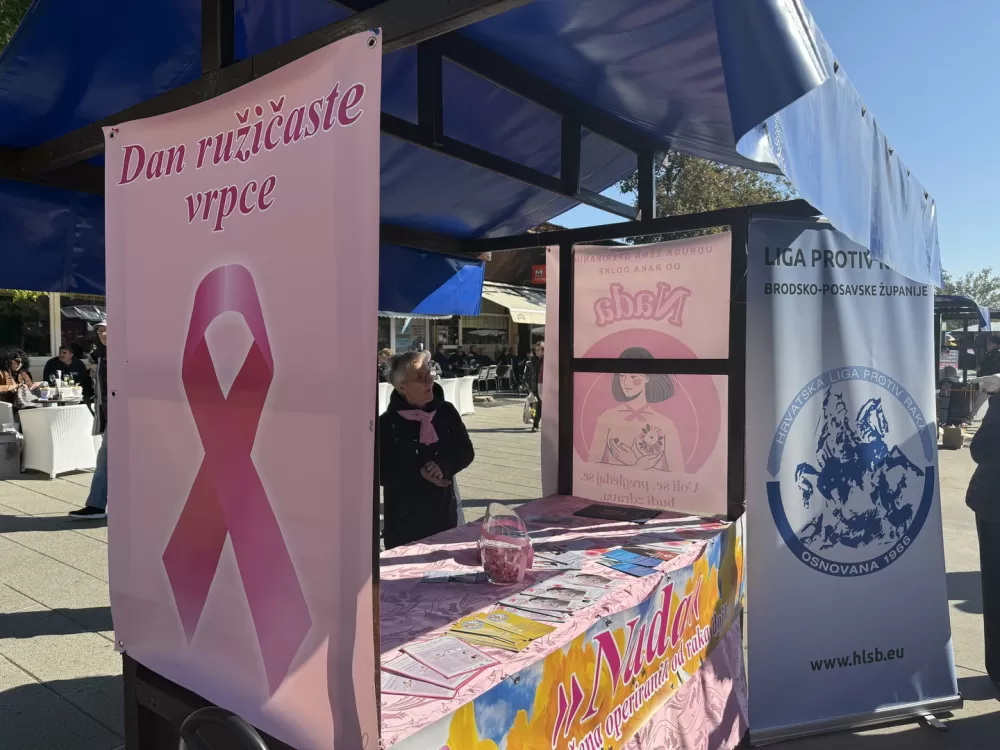 Zajedno za zdravlje žena - obilježen Dan ružičaste vrpce u Slavonskom Brodu