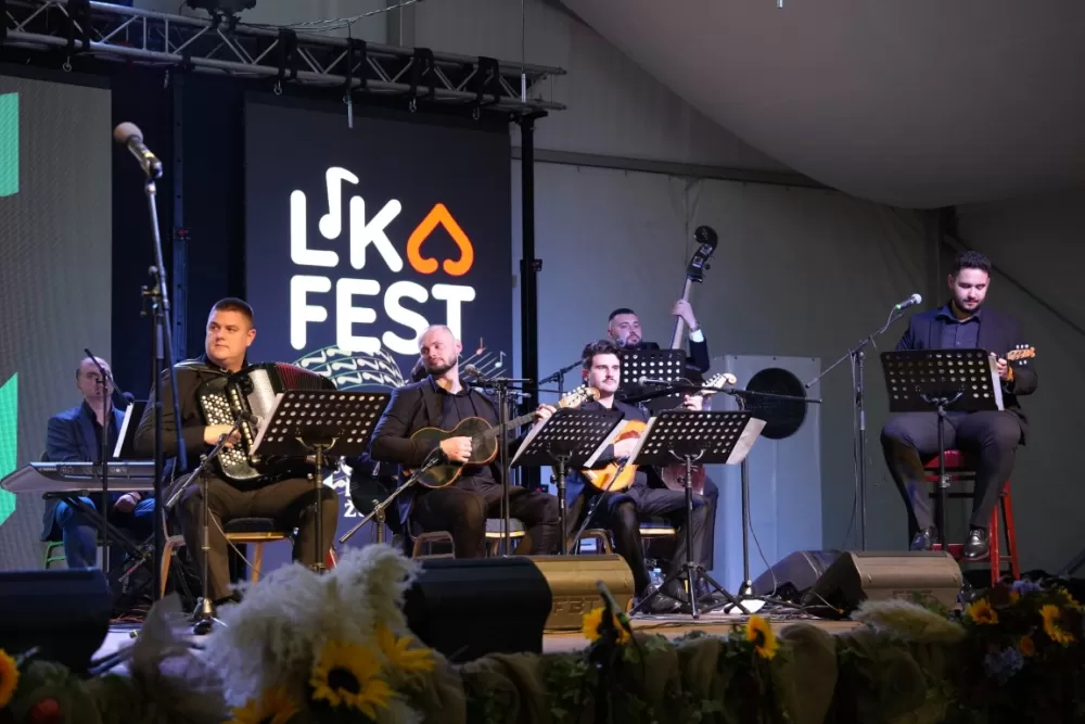 Davorski tamburaši Satir na Lika Festu - ovog ponedjeljka prikaz spota na CMC TV