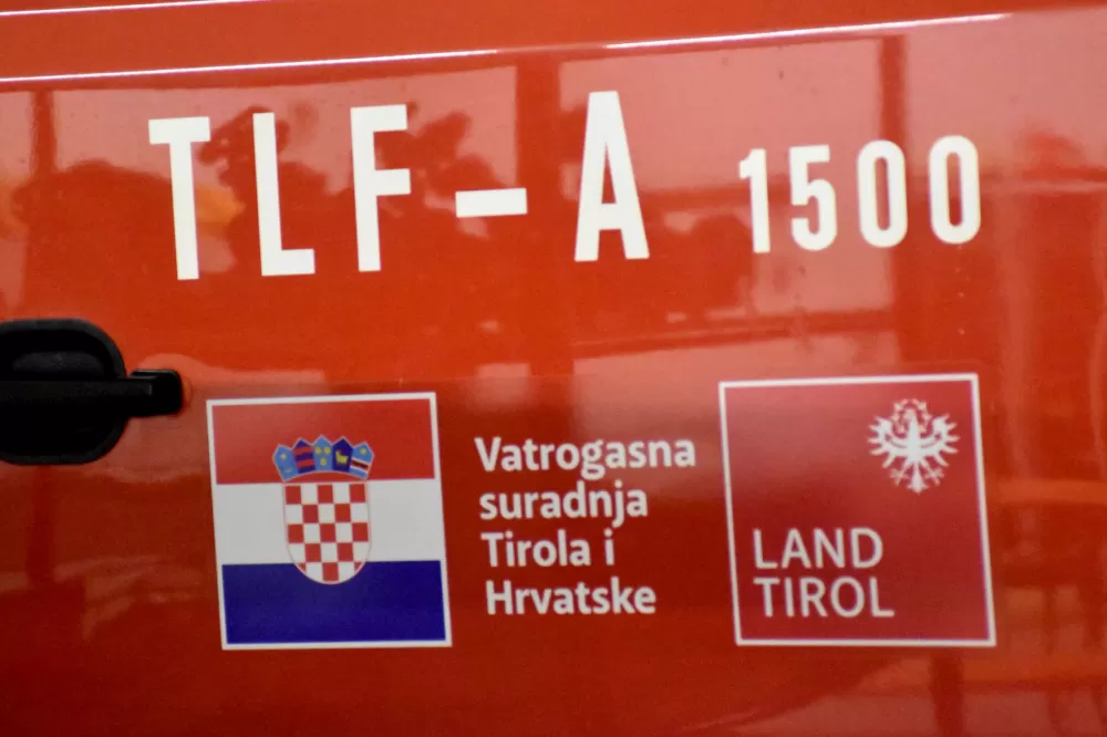 Austrijski vatrogasci doniraju još jedno vozilo Trenkovčanima