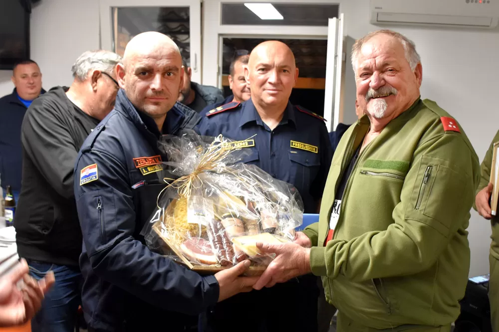 Austrijski vatrogasci doniraju još jedno vozilo Trenkovčanima