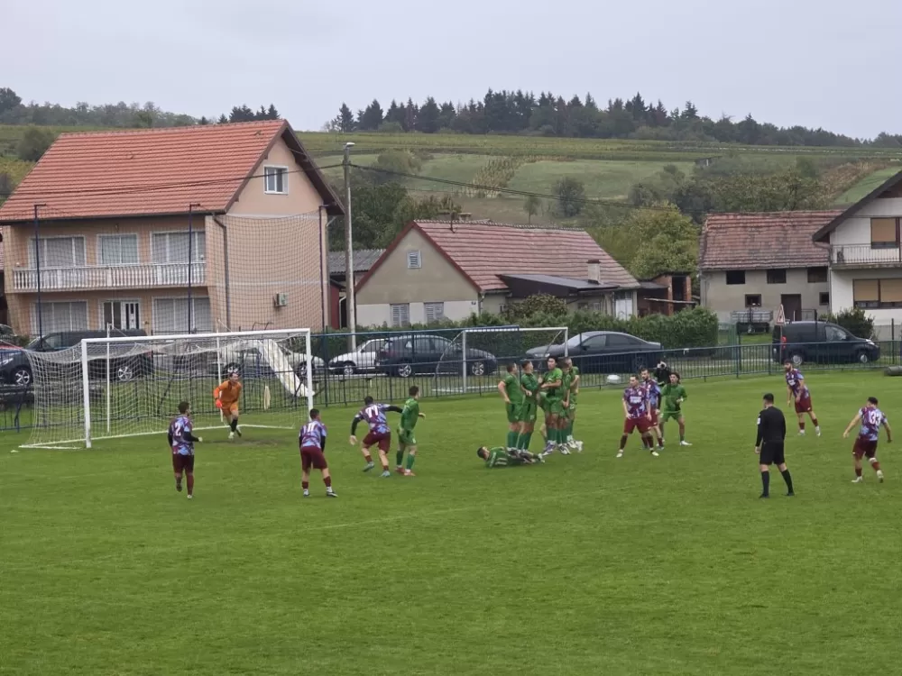 Požega.eu | Dramatična završnica donijela pobjedu: NK Kutjevo - NK Vinogorac 3:2