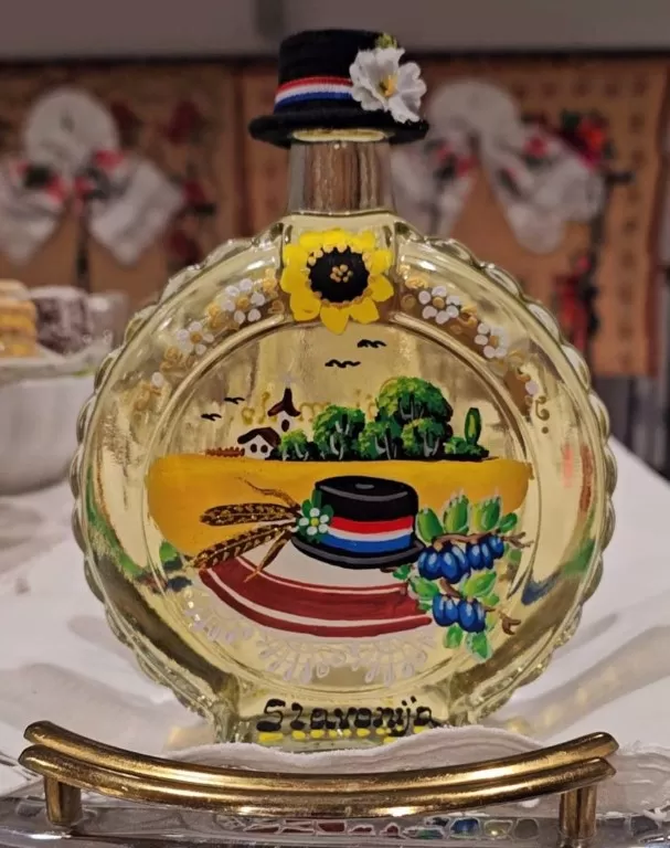 Slavila rakija, tradicija i pjesma: U Podcrkavlju održana 16. „Rakijada“