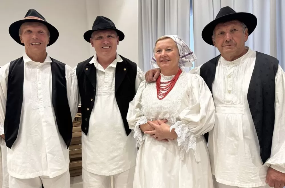 Slavila rakija, tradicija i pjesma: U Podcrkavlju održana 16. „Rakijada“