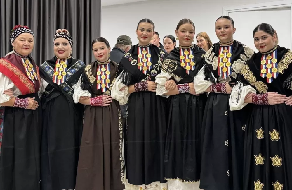 Slavila rakija, tradicija i pjesma: U Podcrkavlju održana 16. „Rakijada“