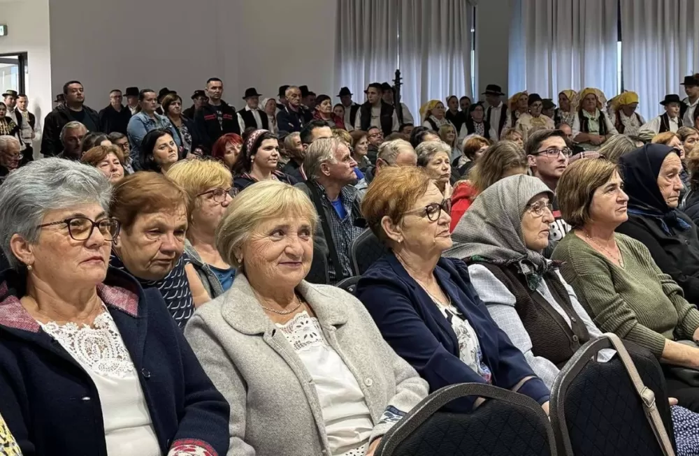 Slavila rakija, tradicija i pjesma: U Podcrkavlju održana 16. „Rakijada“