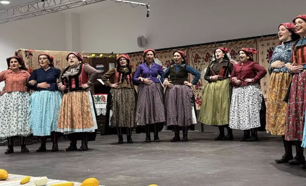 Slavila rakija, tradicija i pjesma: U Podcrkavlju održana 16. „Rakijada“