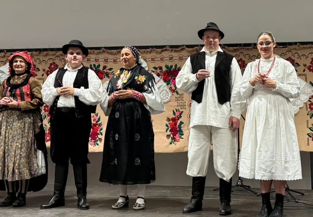 Slavila rakija, tradicija i pjesma: U Podcrkavlju održana 16. „Rakijada“