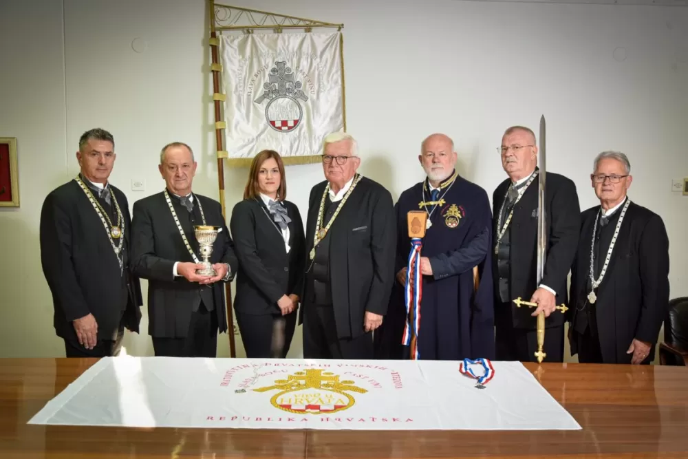 Hrvatski vinski vitezovi čuvaju tradiciju i raznolikost vinograda
