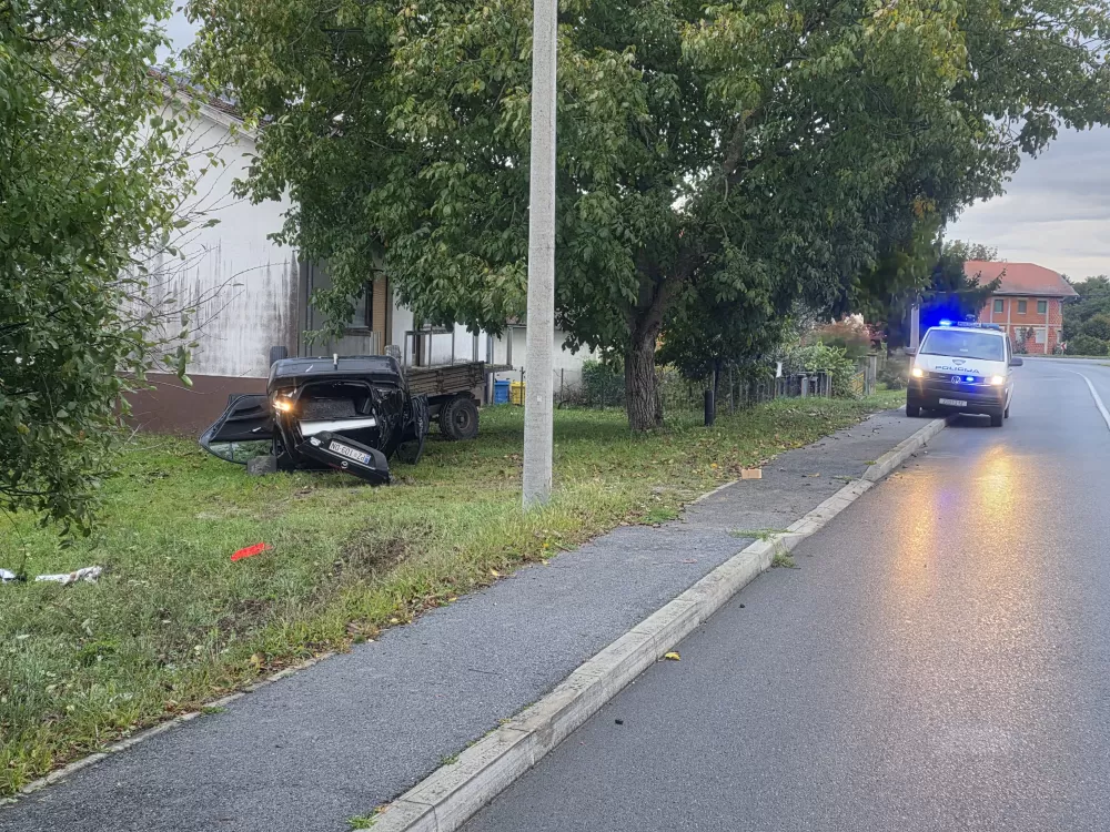 Slijetanje Mercedesa u Trenkovu: Vozač završio u bolnici, uzrok nesreće još nije poznat